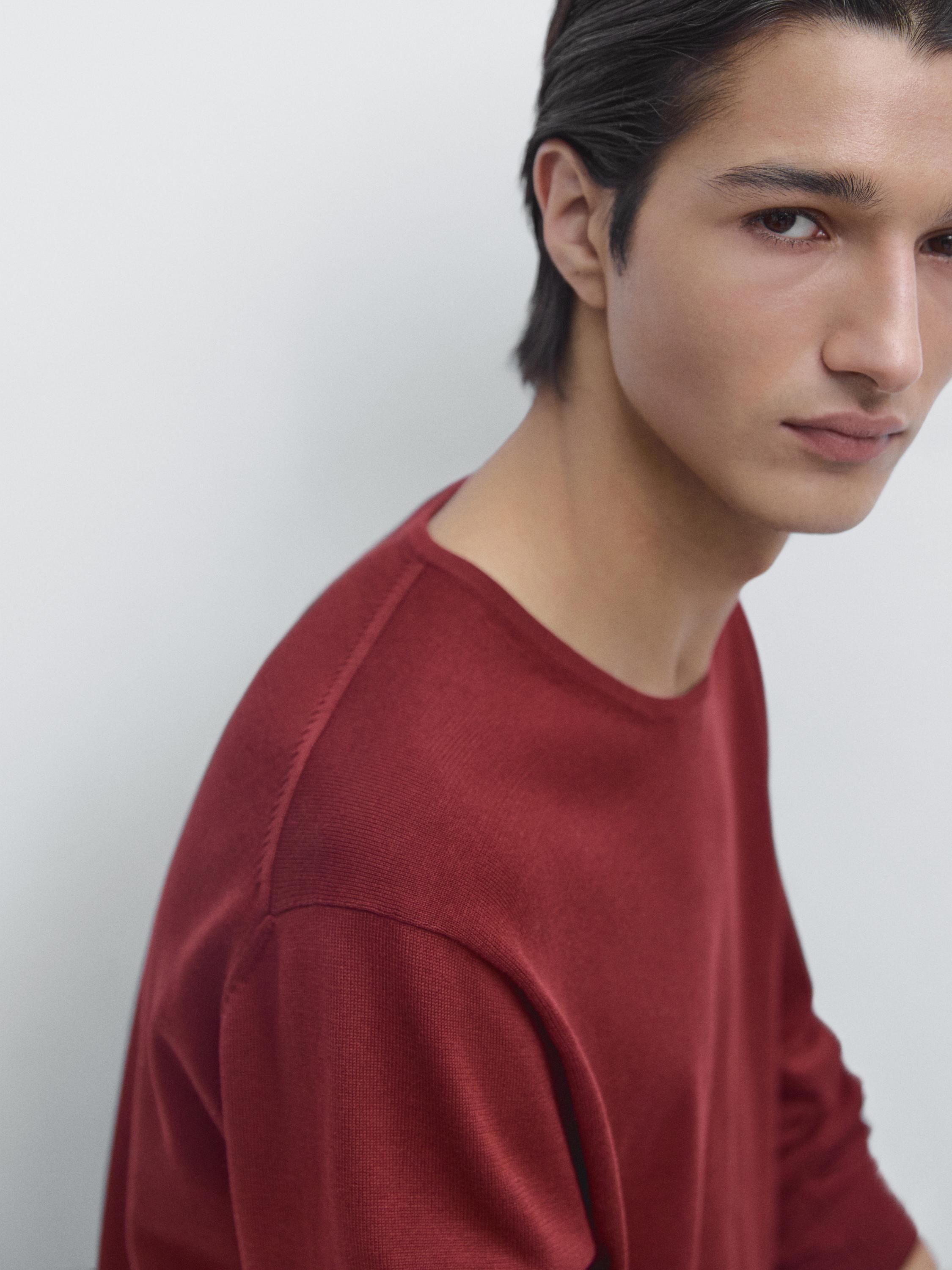 Cotton knit crew neck sweater