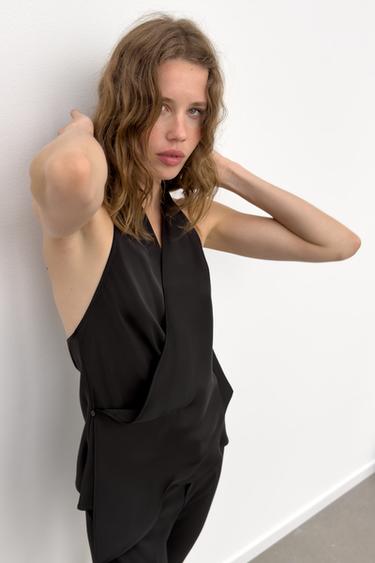 TOP SATINADO HALTER - Negro de Zara