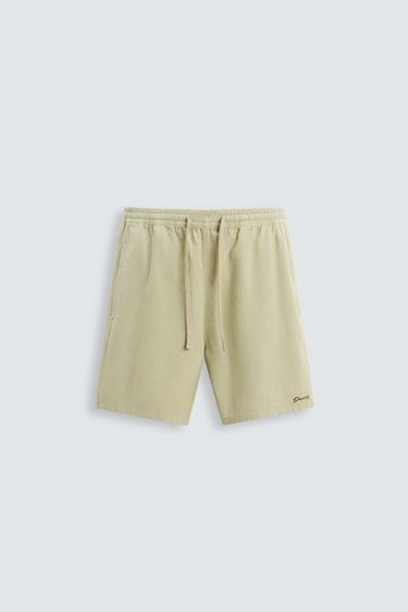 SHORT À TEXTURE BRODÉ - Kaki clair de Zara