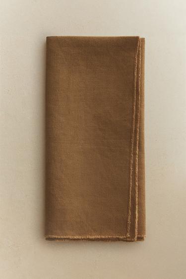 NAPKIN 01 - Mostaza de Zara