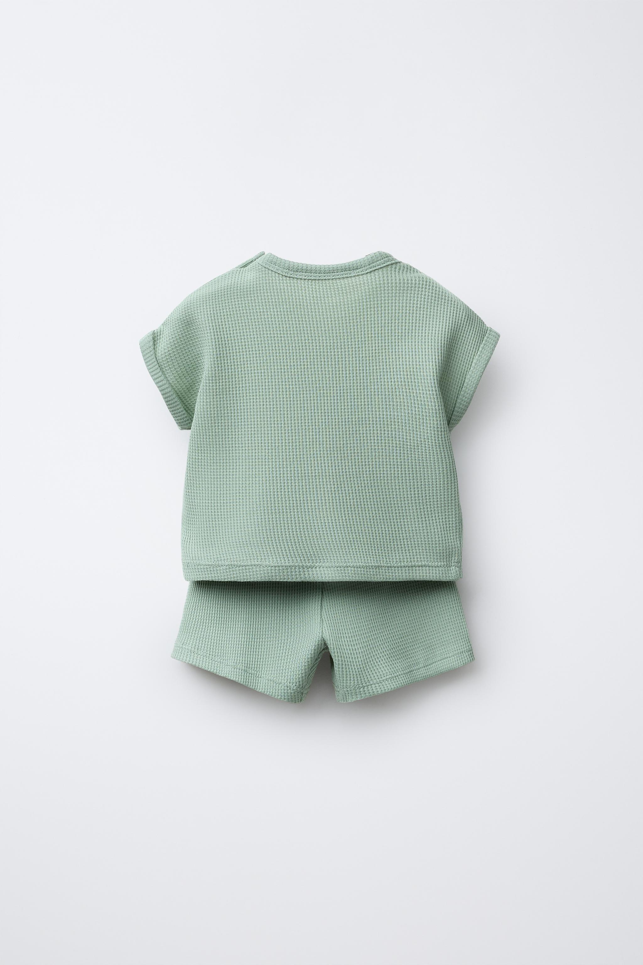 ENSEMBLE T-SHIRT ET BERMUDA GAUFRÉ UNI