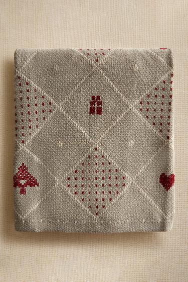 CHILDREN'S CHENILLE CHRISTMAS BLANKET - Green by Zara - Image 4