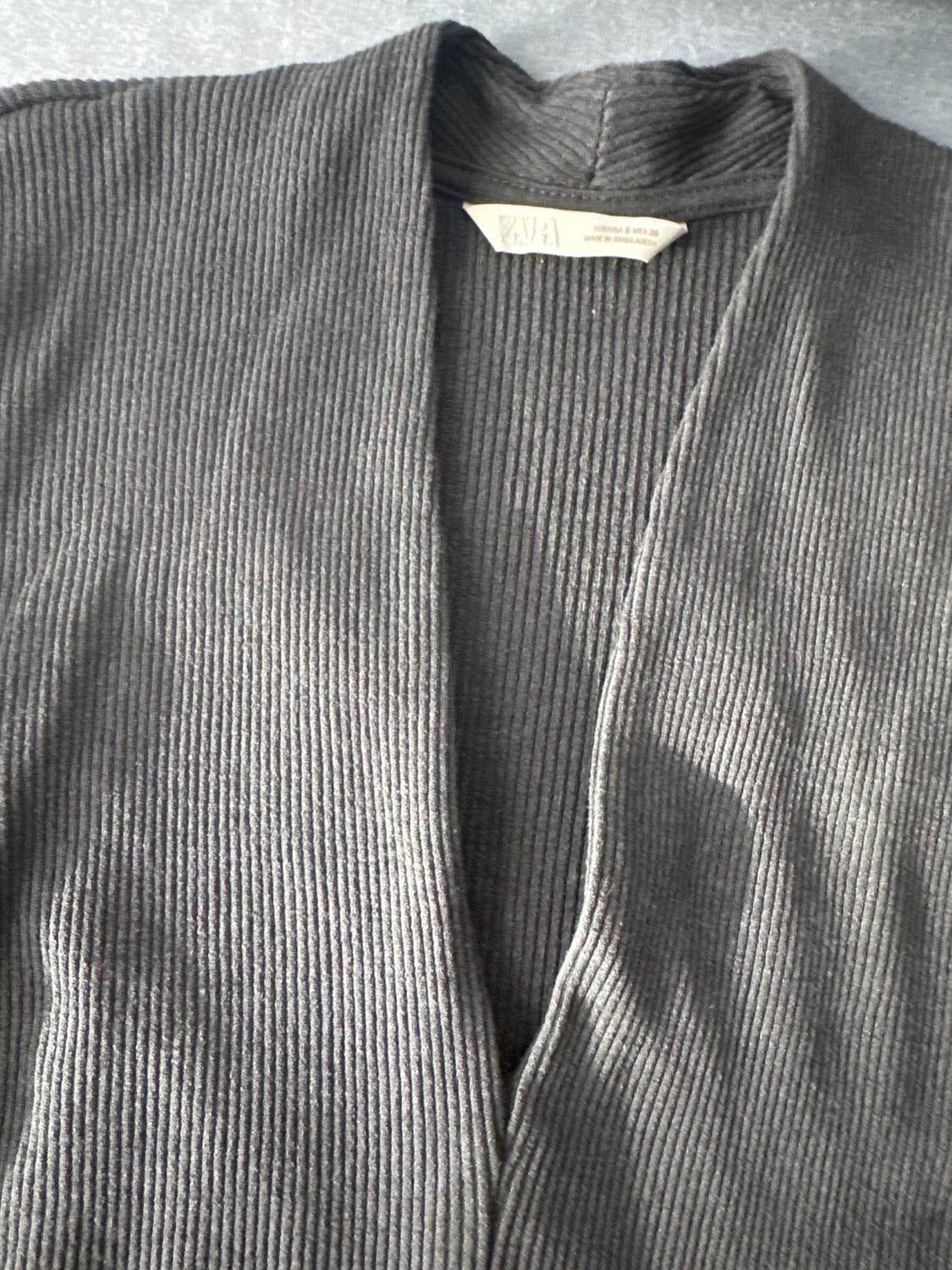 RIB V-NECK TOP - Image 2