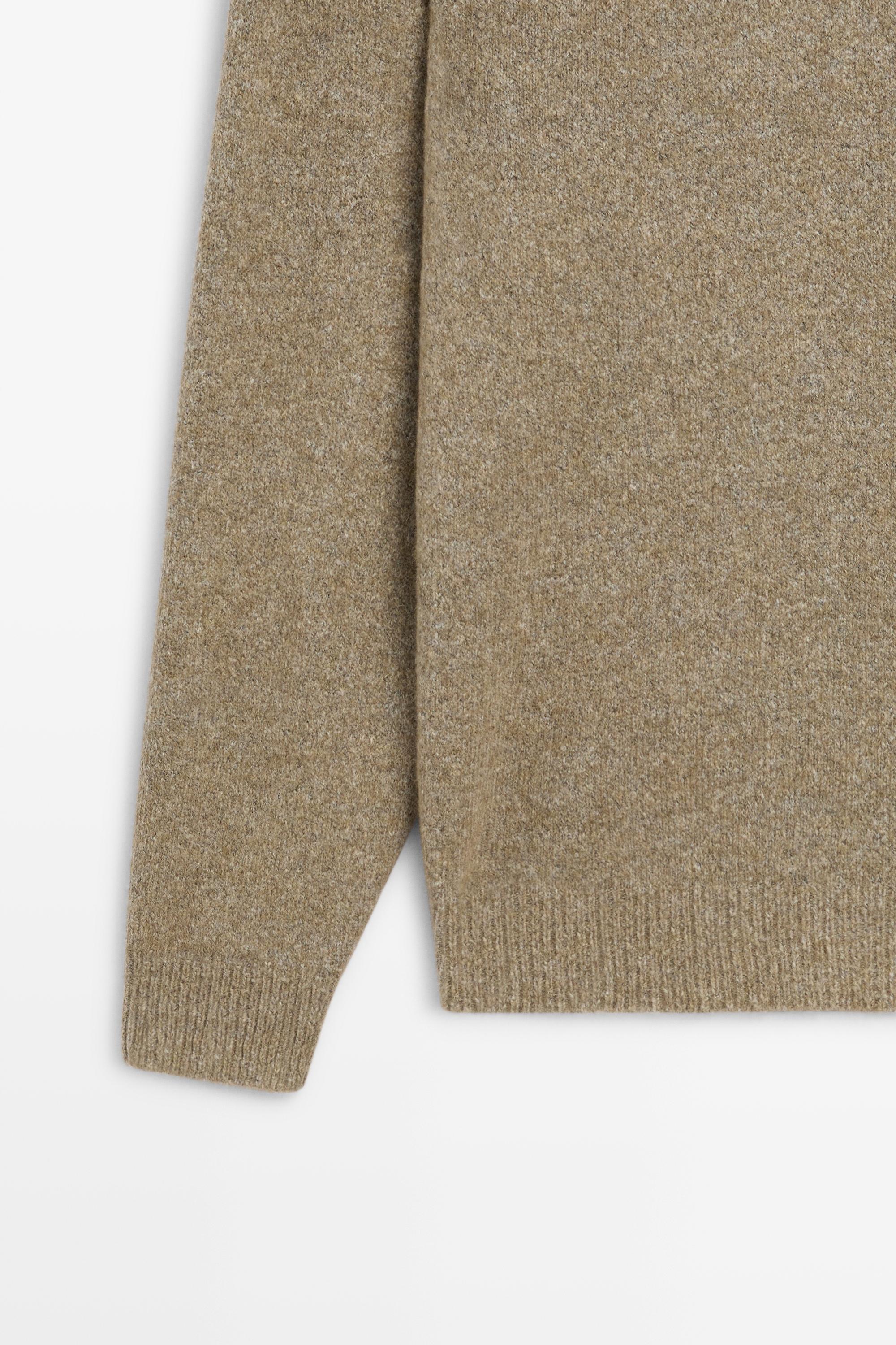 Cotton round neck knit sweater