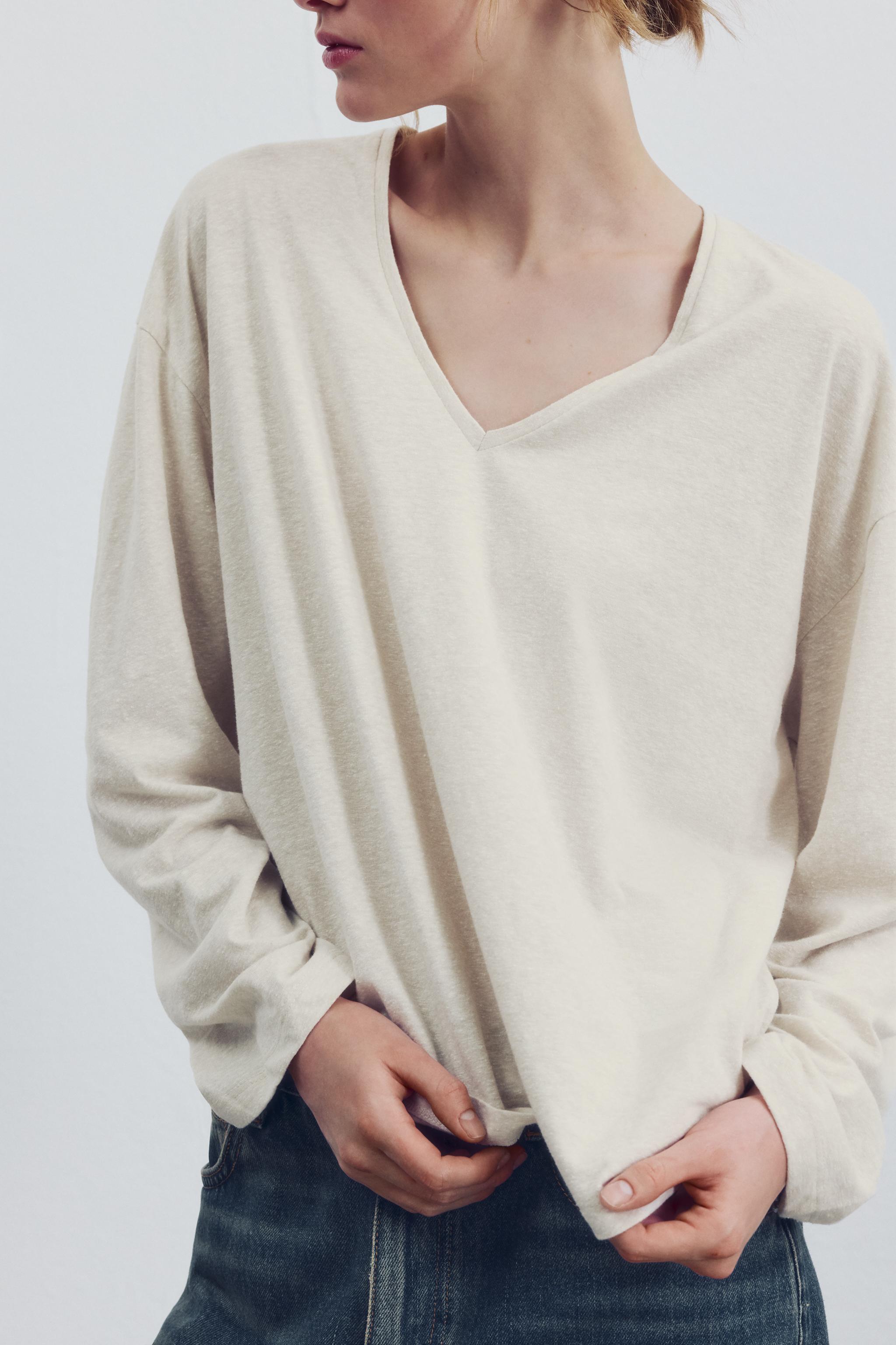T-SHIRT COL EN V
