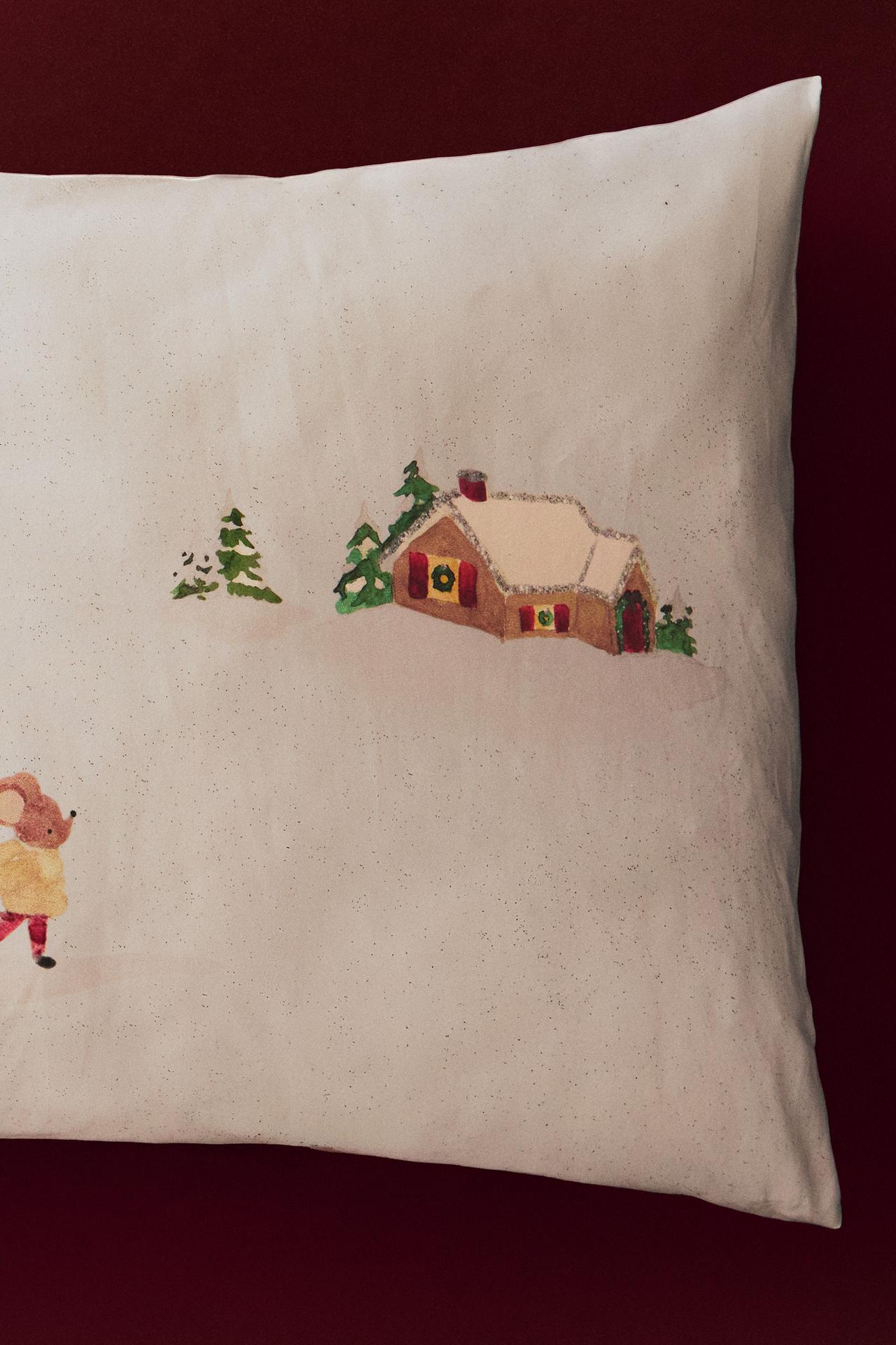 KIDS COTTON CHRISTMAS PILLOWCASE (200 THREAD COUNT) — Multicolored