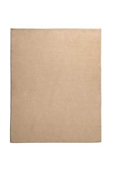 SOLID FAUX FUR BLANKET - Beige by Zara
