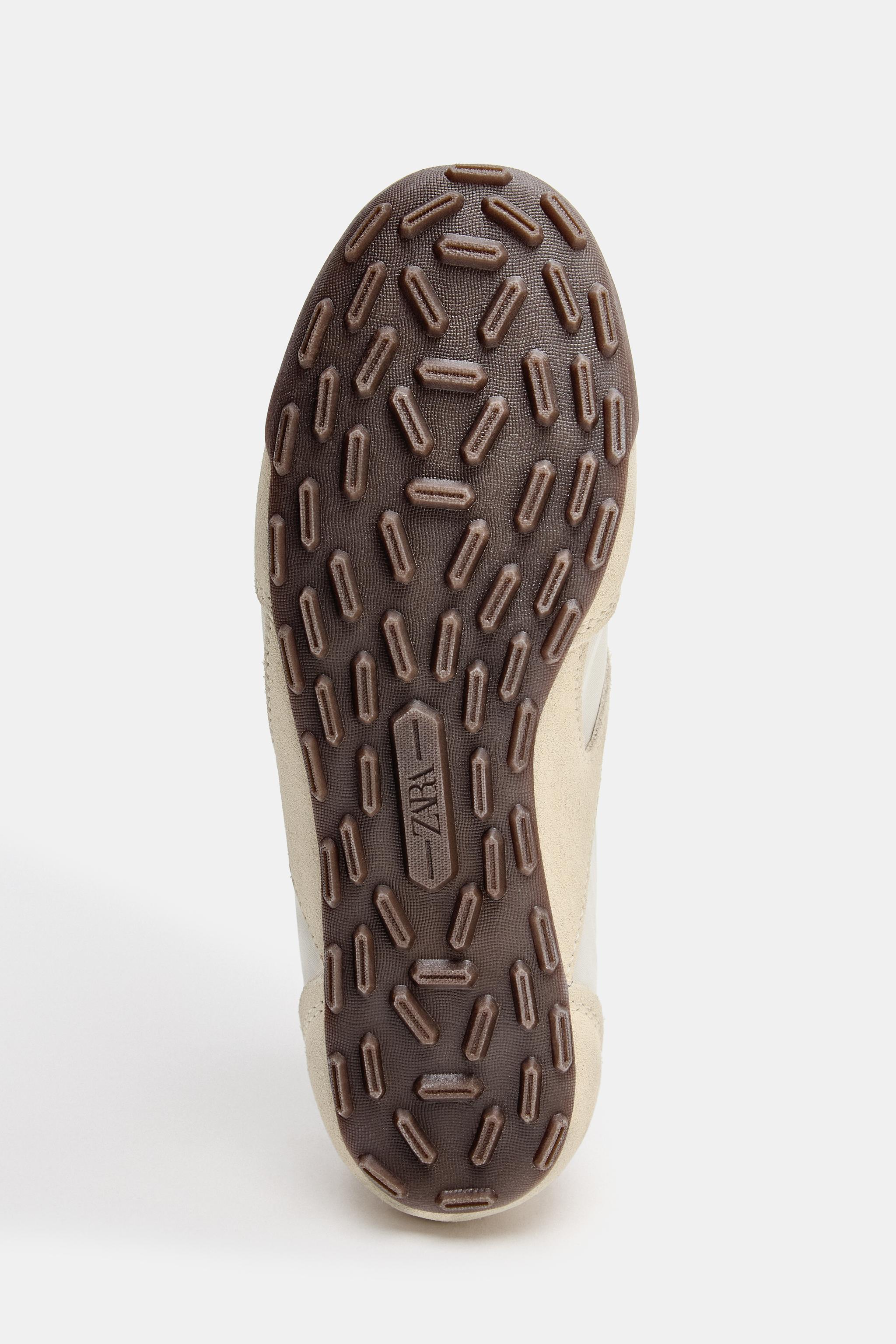 SNEAKERS WITH TONGUE DETAIL