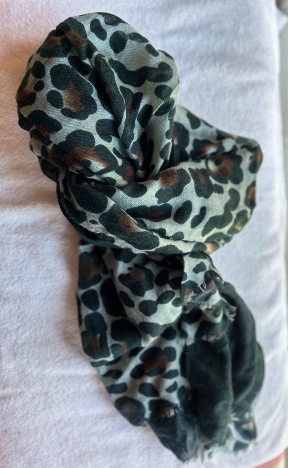 PAÑUELO SOFT ESTAMPADO - Image 2