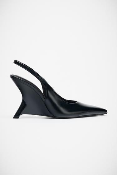 SLINGBACK MIT KEILABSATZ - Schwarz von Zara