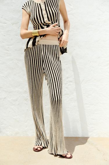 PANTALON EN MAILLE COUPÉ RAYURES - Écru / Noir de Zara - Image 1