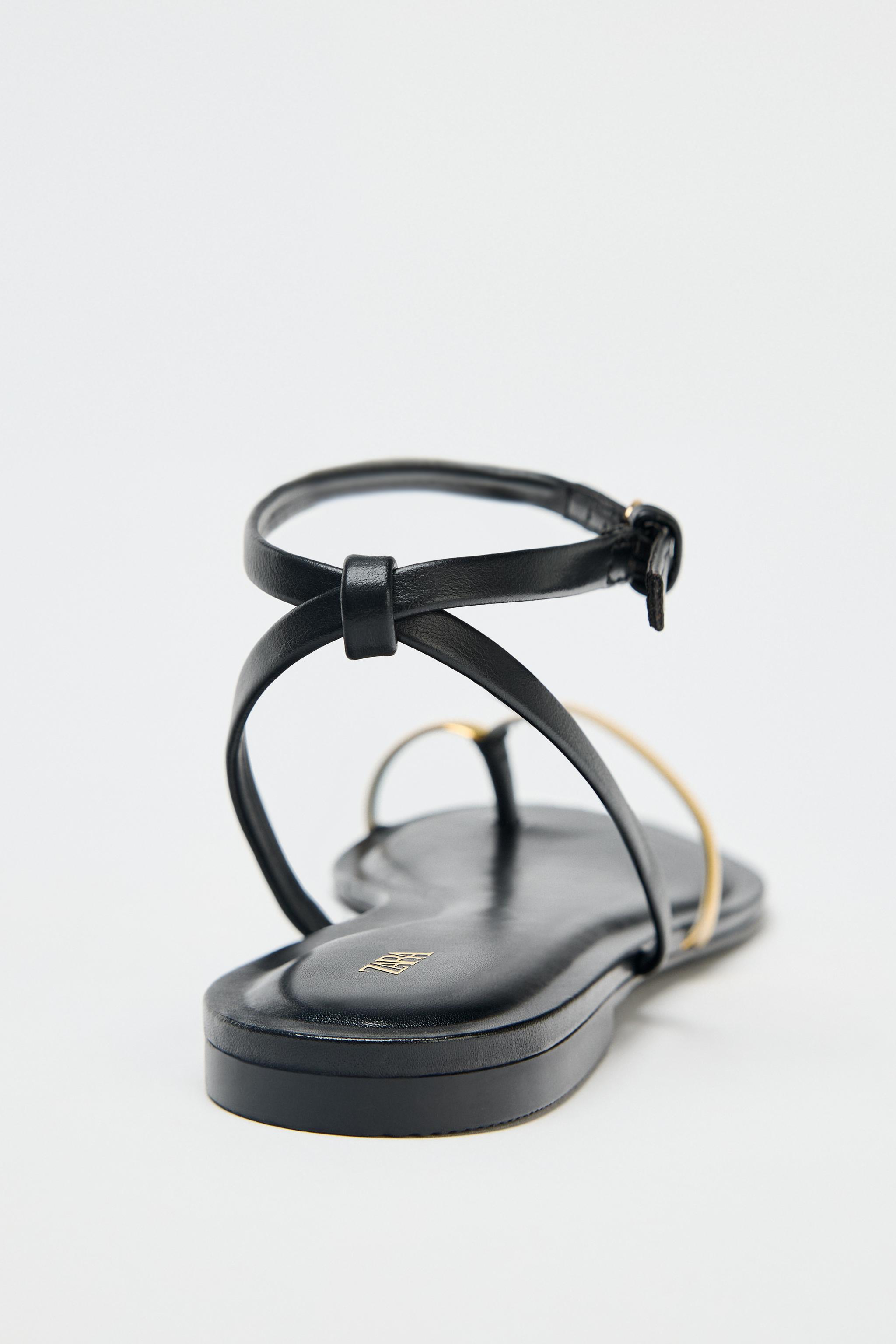 【ZARA】ディテールフラットサンダル | 1620/610/800 FLAT SANDALS WITH DETAIL - Black | ZARA United States