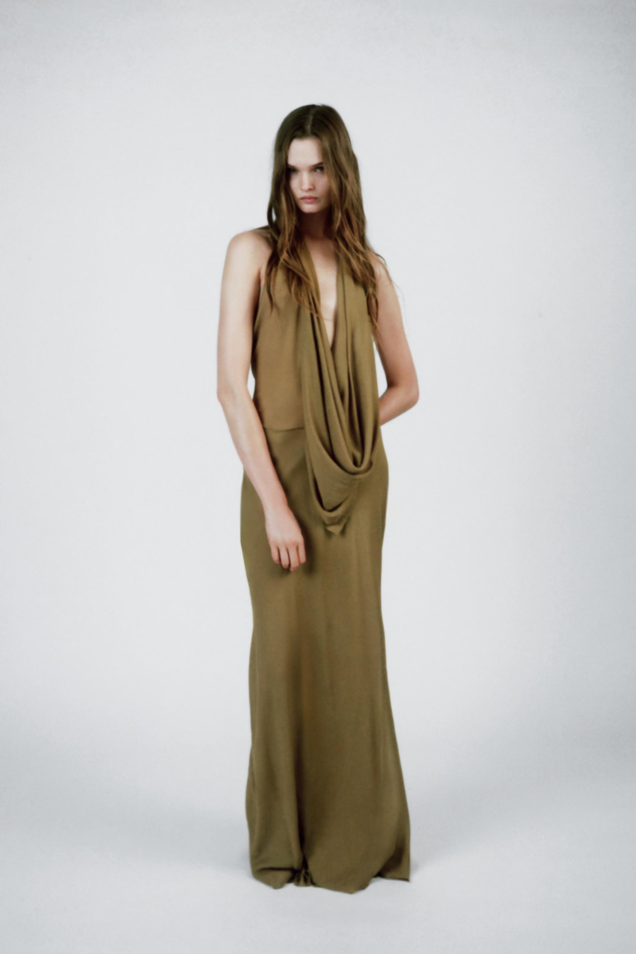 レディースホルターネックドレスワンピース | ZARA 日本