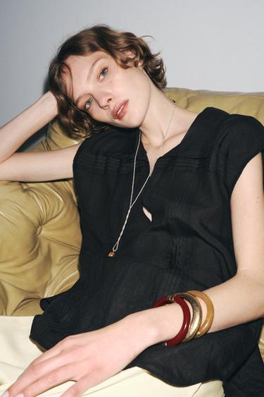 {navn} - {farge} for Zara