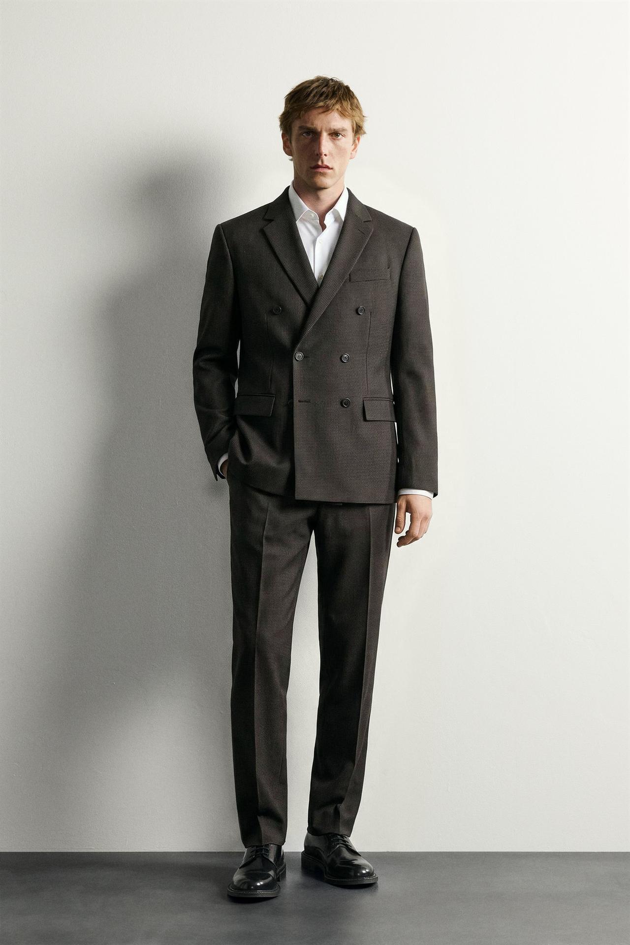 WOOL-BLEND HOUNDSTOOTH DOUBLE-BREASTED SUIT BLAZER — Black / Brown
