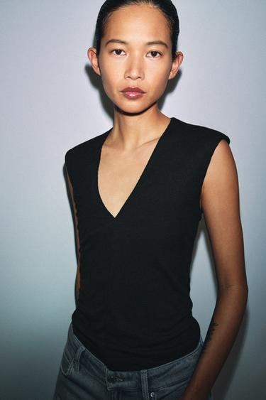RIBBED V-NECK TOP - Black by Zara