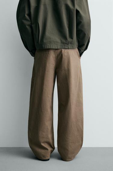 PANTALON CHINO COUPE BAGGY À PLIS - Beige de Zara - Image 2