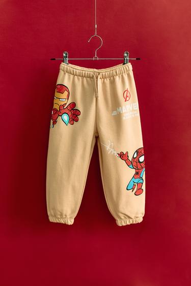 JOGGINGBUKSER MED THE AVENGERS © MARVEL - lys beig fra Zara