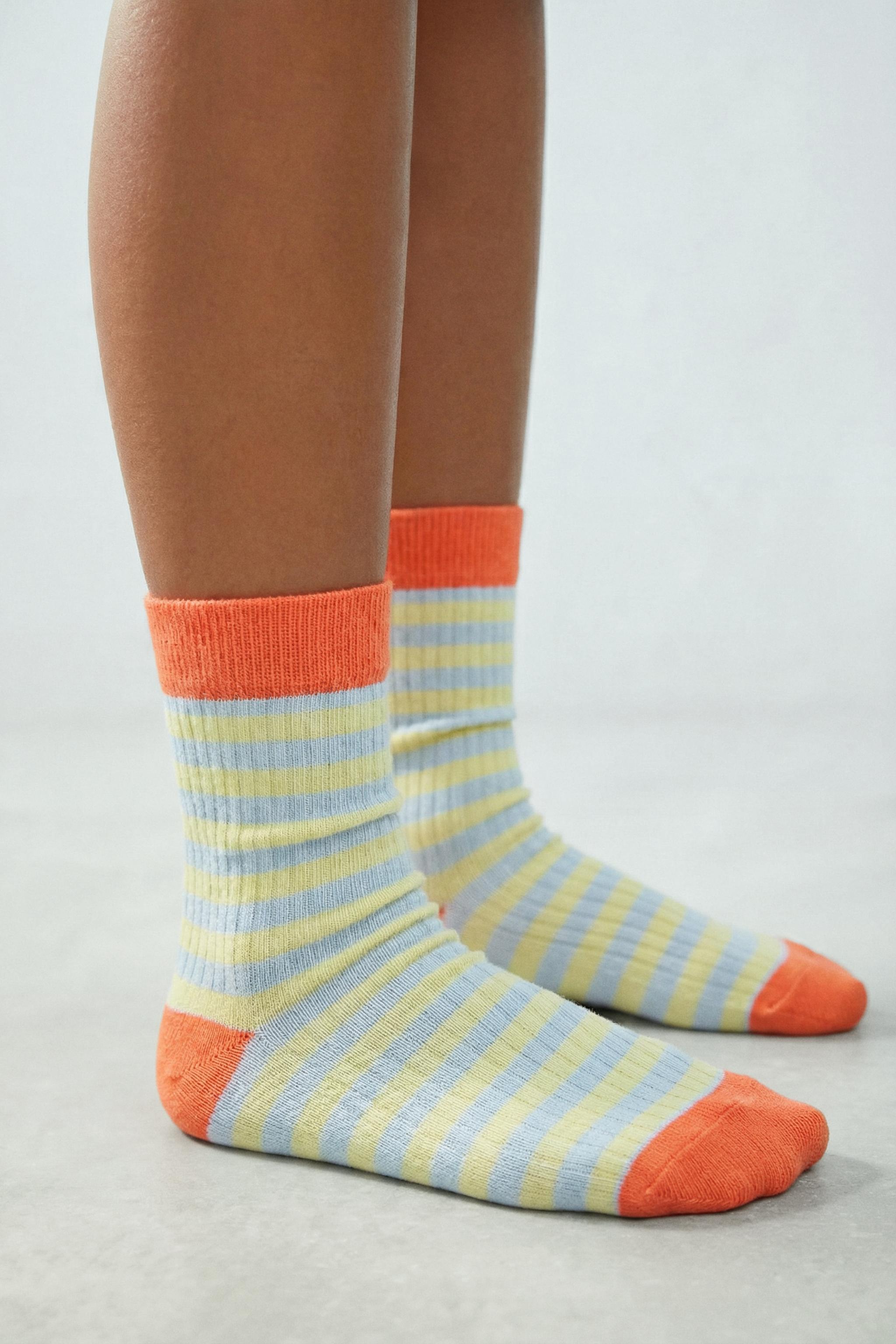 TWO-PACK OF STRIPED TALL SOCKS