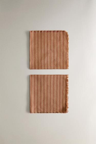 LOT SERVIETTES DE TABLE EN COTON RAYURES AVEC FRANGES - rayures de Zara - Image 1