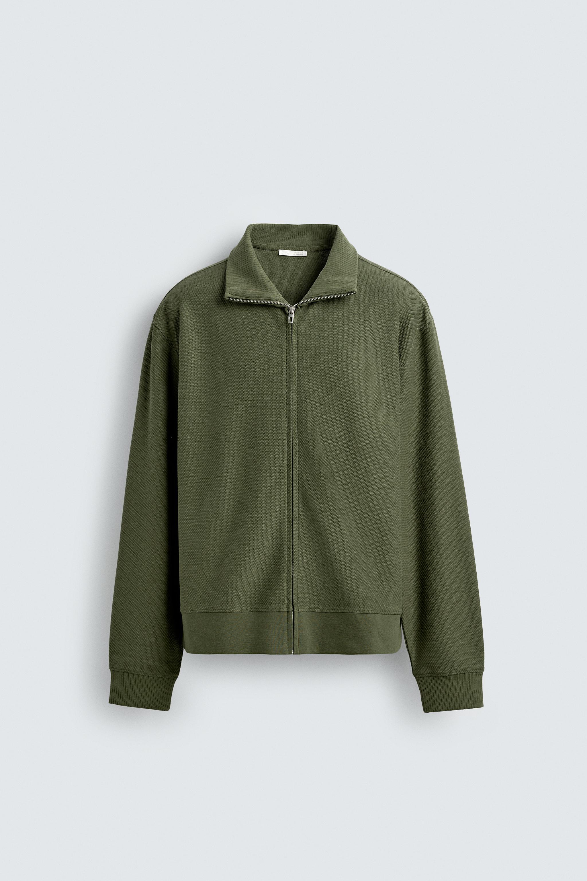 LIGHTWEIGHT QUARTER-ZIP SWEATSHIRT