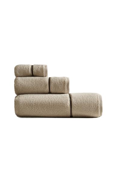 EMBROIDERED TRIM BATH TOWEL - Stone by Zara
