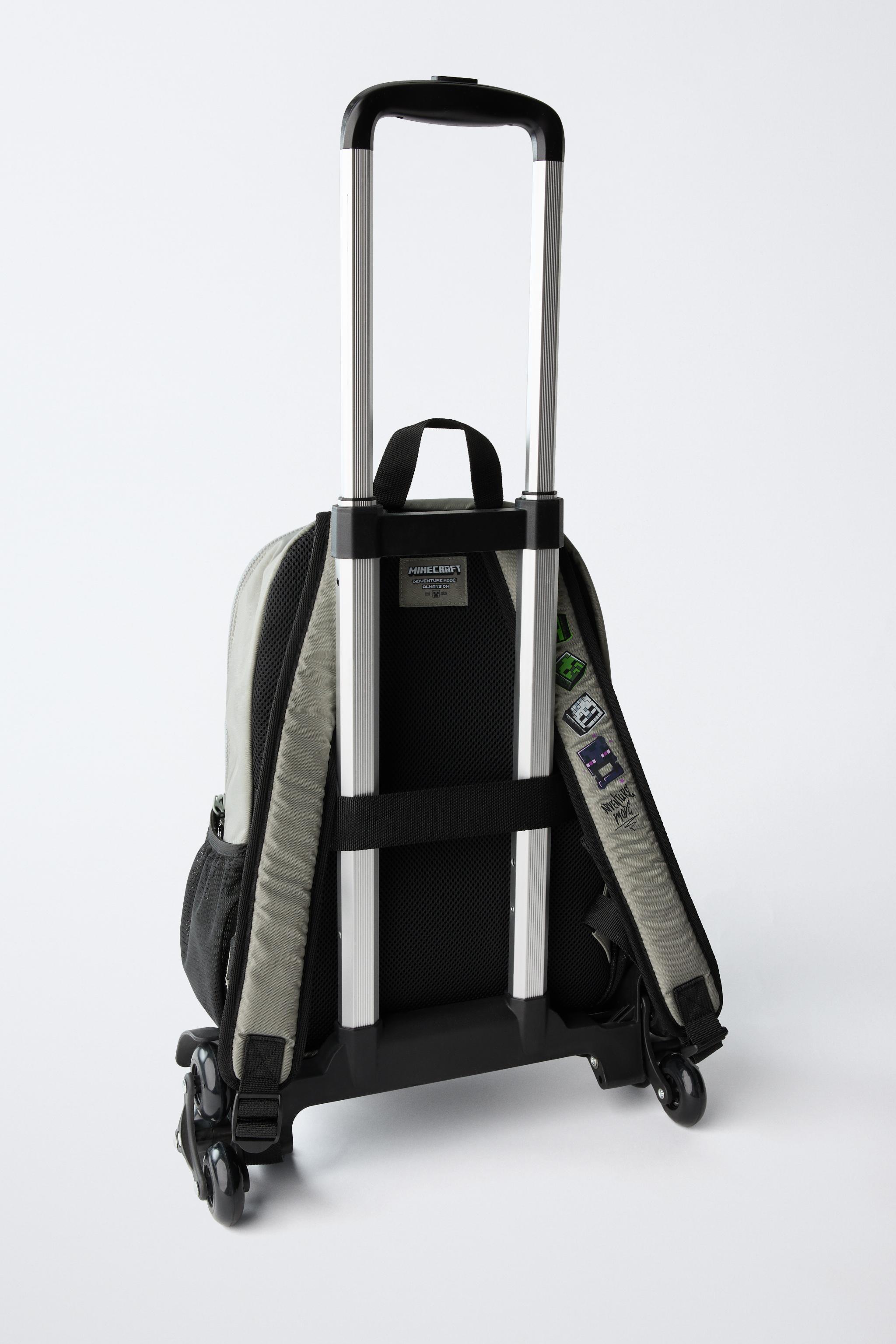 MINECRAFT © MOJANG AB. ™ BACKPACK