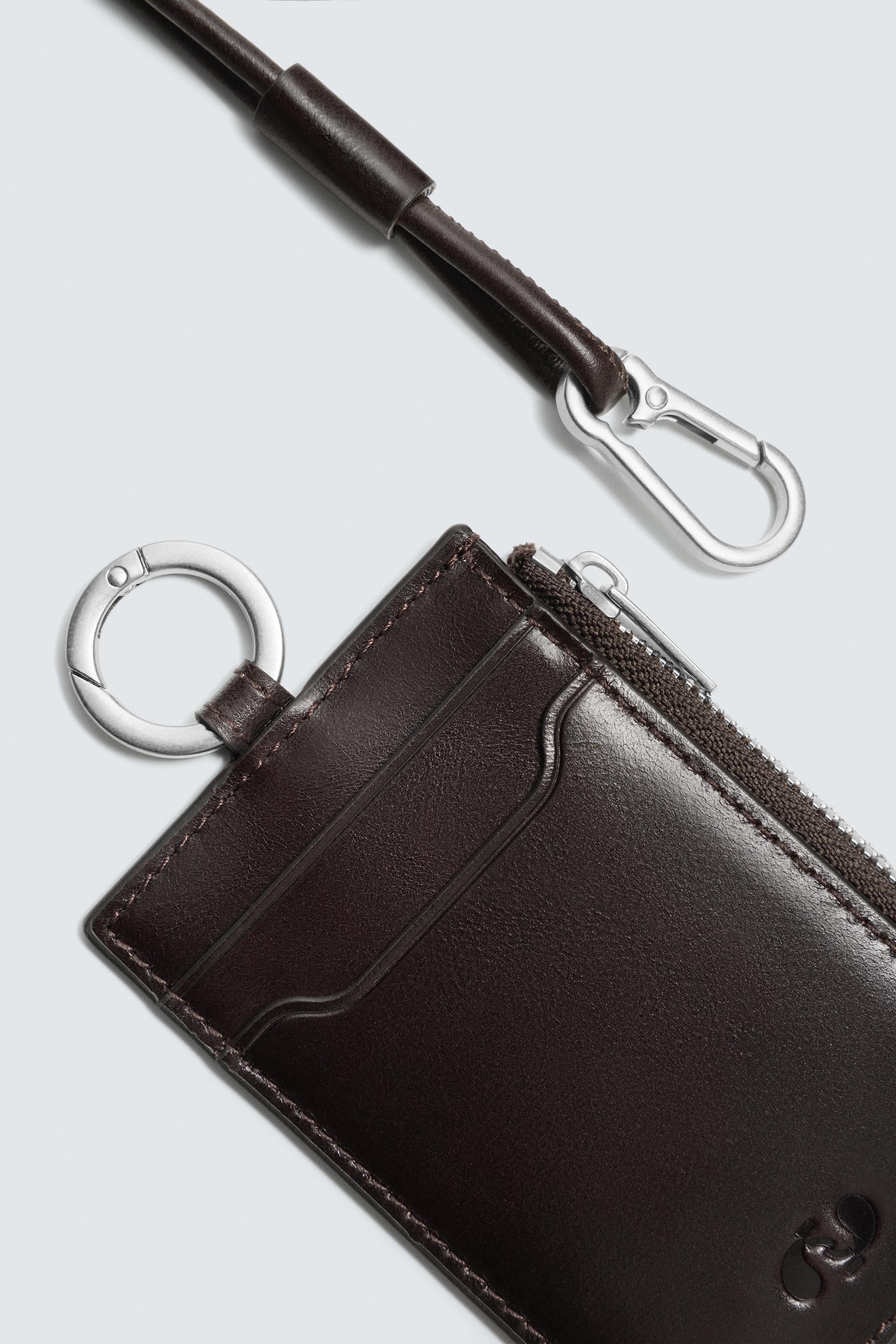 PORTE-CARTES EN CUIR AVEC PENDENTIF