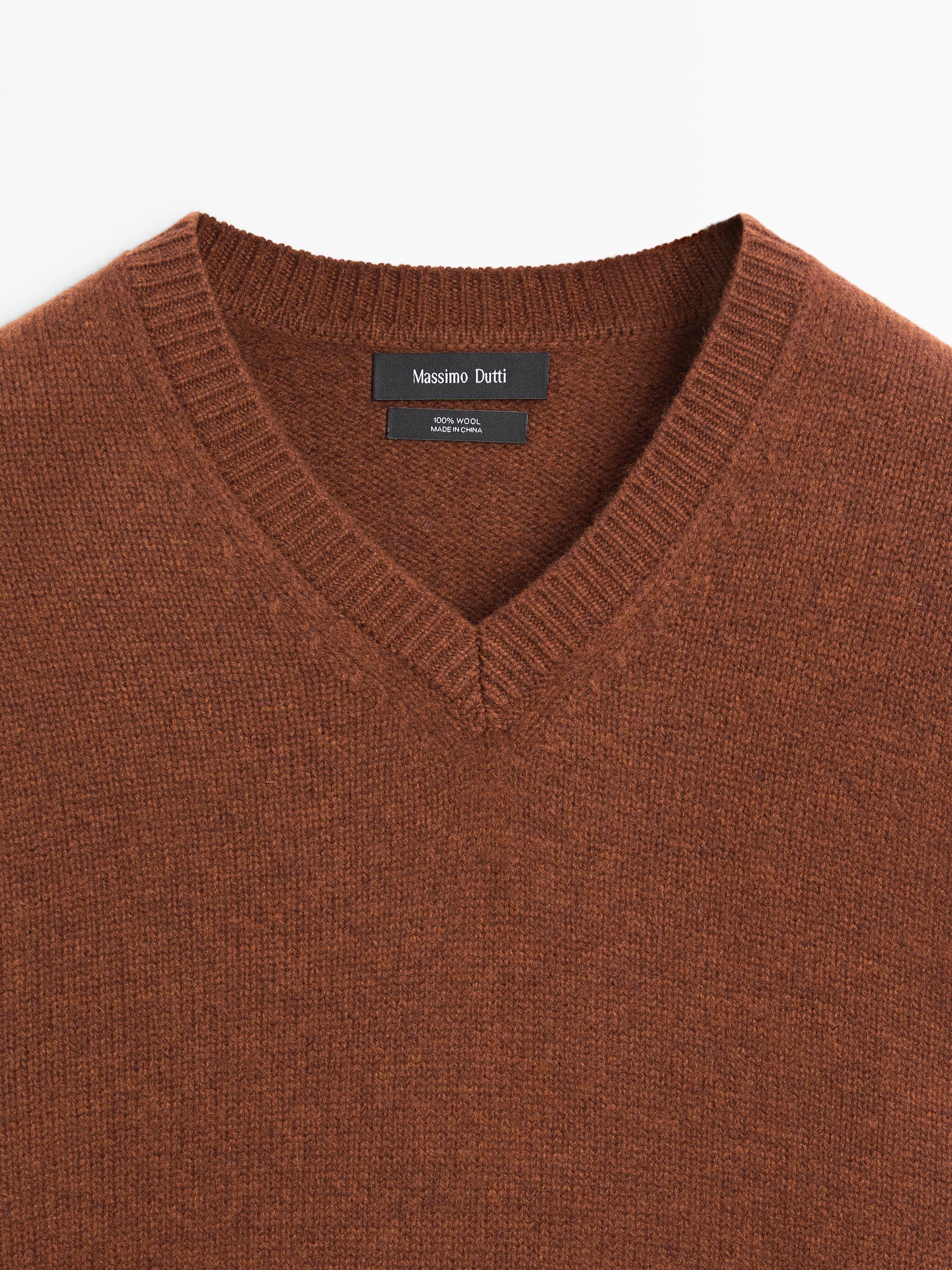 Pull col V en maille de laine