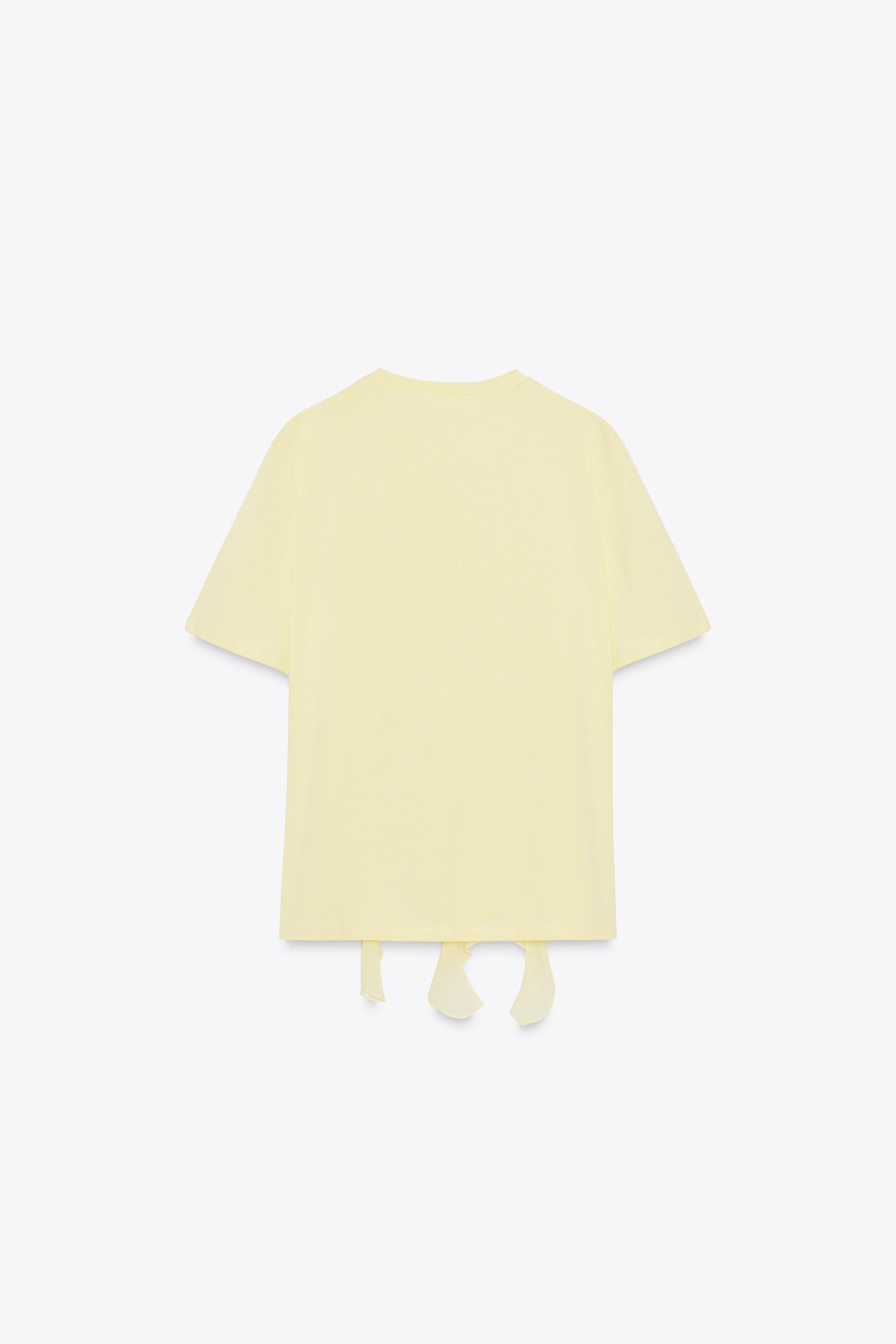 T-SHIRT VOLANTS SUR LE DEVANT