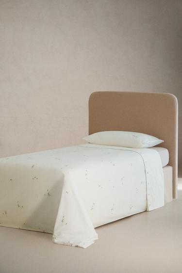 CHILDREN'S RABBIT FLAT SHEET - Multicoloured by Zara - Image 1