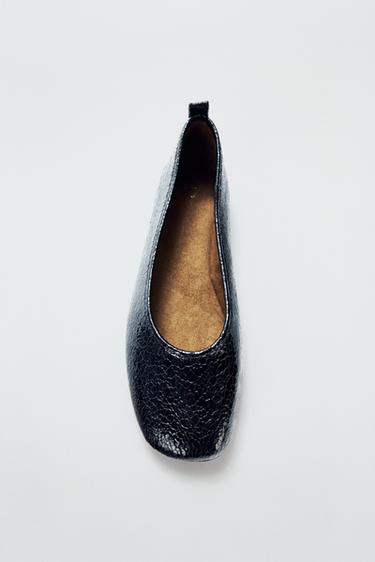 BAILARINA EFECTO CRAQUELADO - Negro de Zara