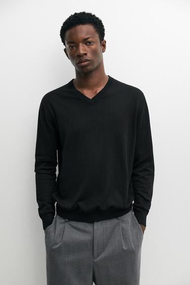 Cotton blend V-neck knit sweater — Black 2