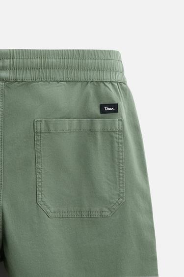 BERMUDA RELAXED FIT - Verde de Zara