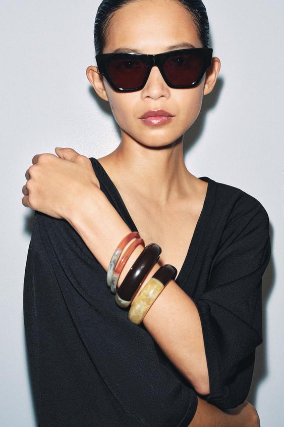 4-PACK OF ASSORTED RESIN BRACELETS from Zara - $35.90