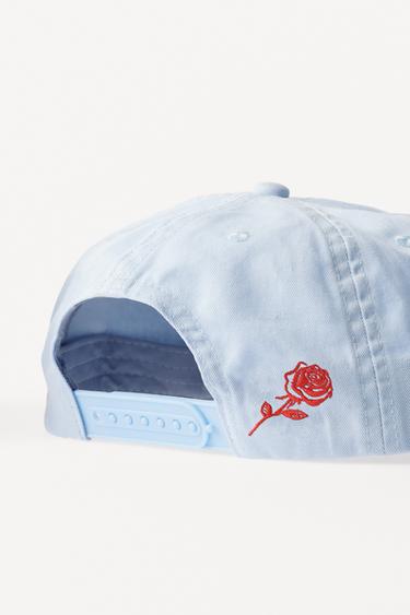 CASQUETTE À VISIÈRE PLATE BRODÉE WILLY CHAVARRIA X ZARA - Bleu ciel de Zara - Image 3