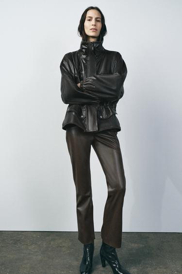CROPPED BOOTCUT-HOSE AUS KUNSTLEDER MIT HOHEM BUND, ZW COLLECTION - Braun von Zara