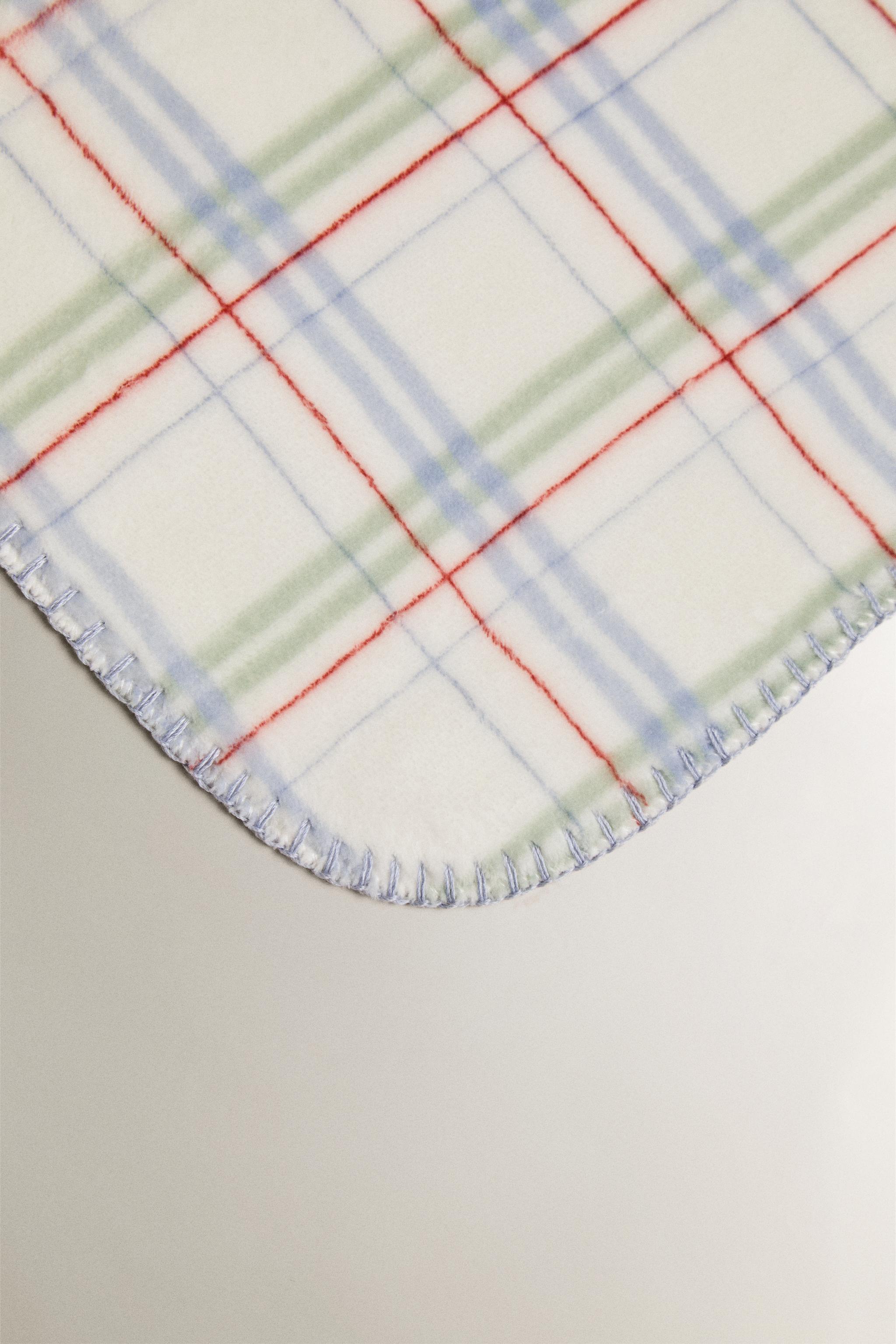 COUVERTURE ENFANT CARREAUX