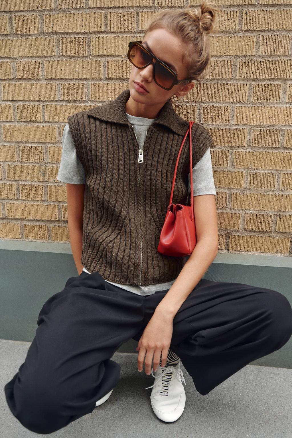 RIB KNIT WAISTCOAT