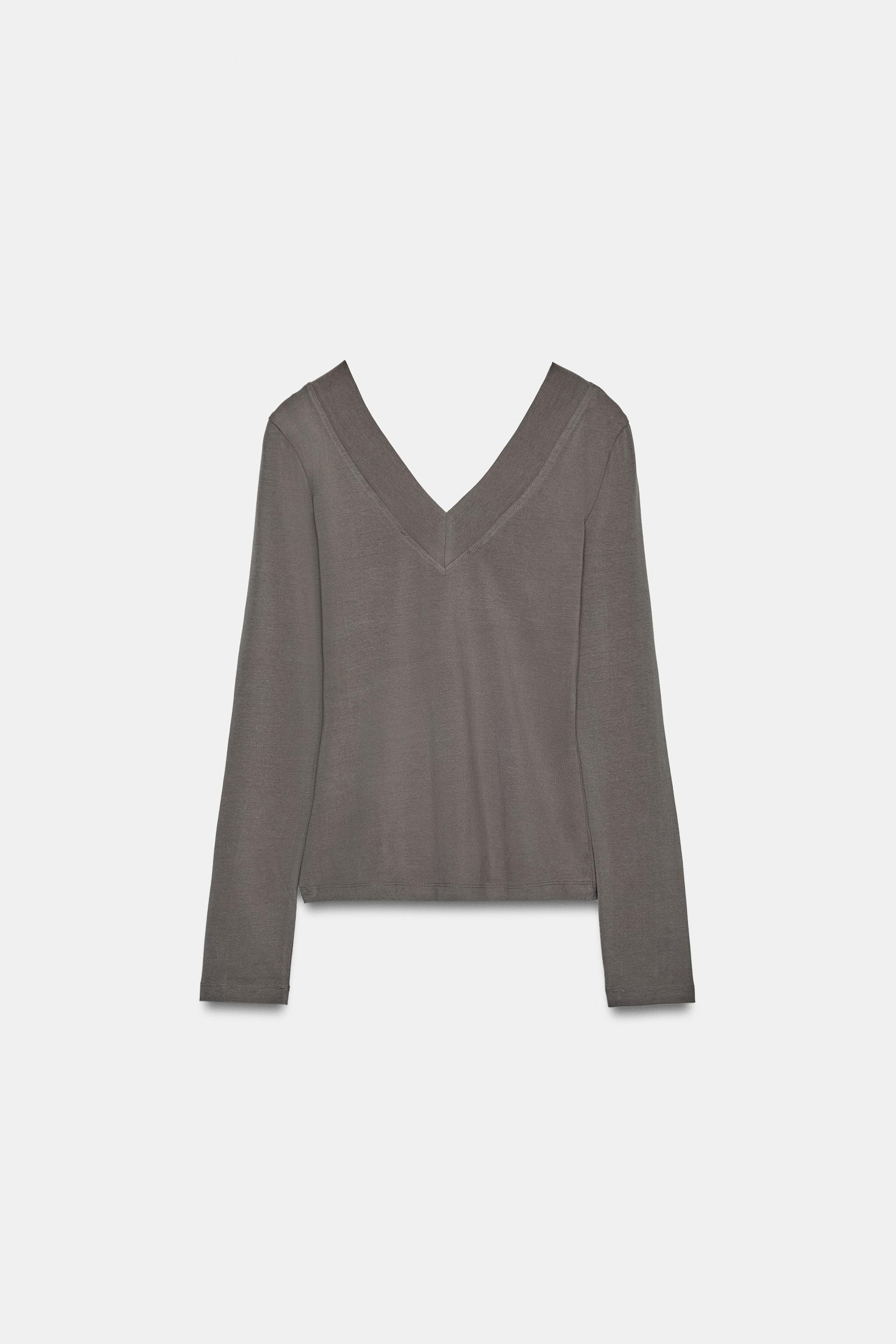 T-SHIRT COL EN V