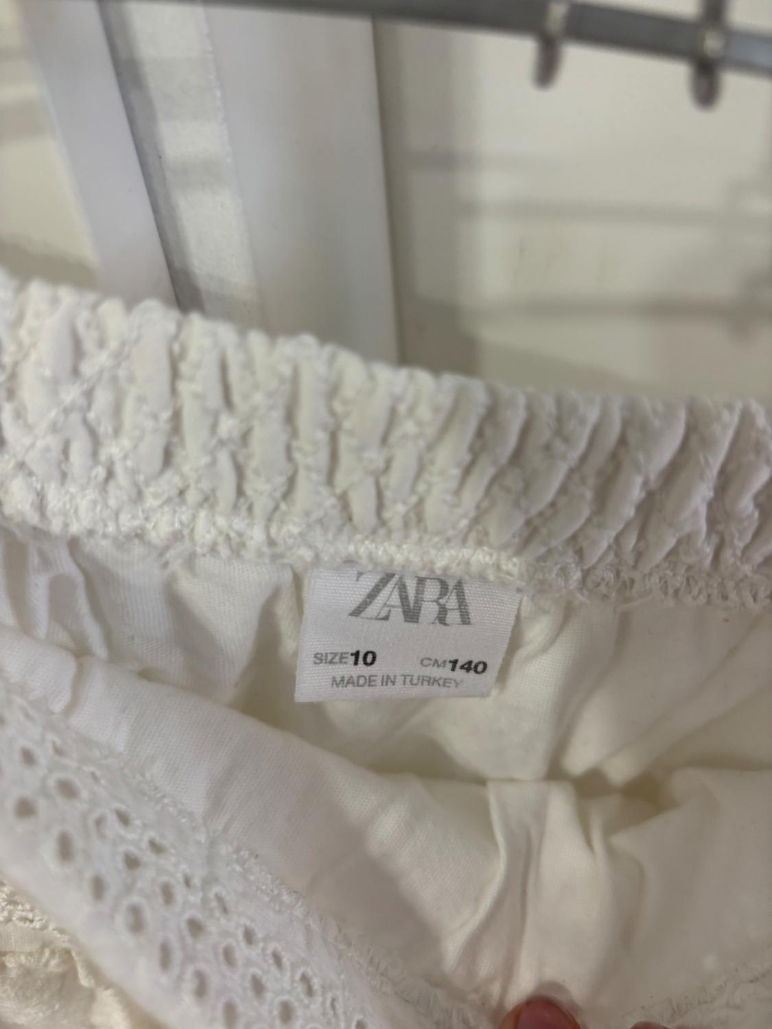 CONTRAST EMBROIDERED SKIRT - Image 4