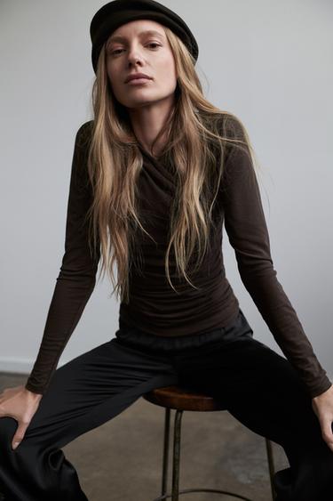 Zara SIDE DRAPED T-SHIRT - Chocolate