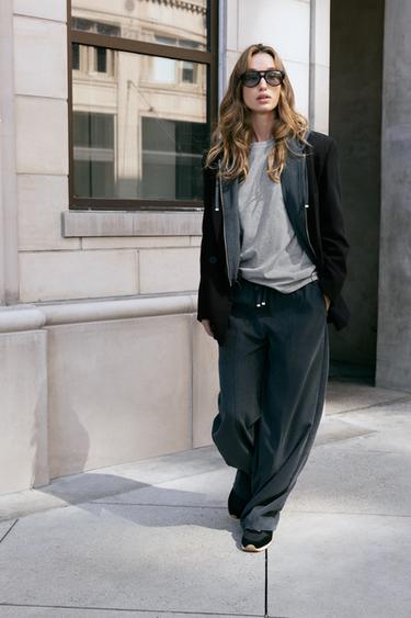 OVERSIZED DOUBLE-BREASTED BLAZER - Black by Zara