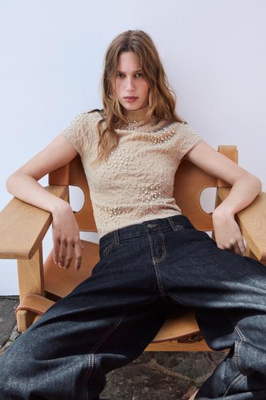 TOP PUNTO PERLAS EFECTO ARRUGADO - rosa claro de Zara