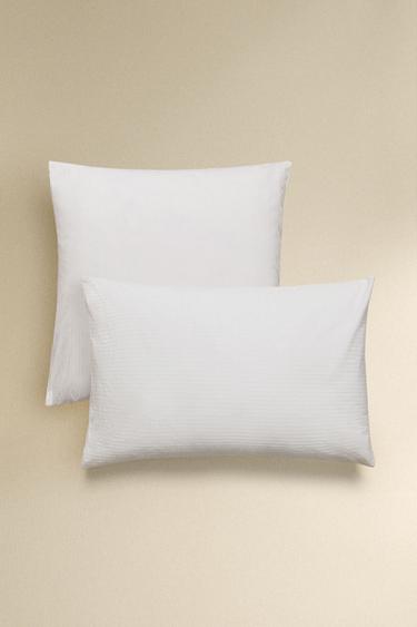 FRONHA DE TRAVESSEIRO COM TEXTURA - Branco da Zara