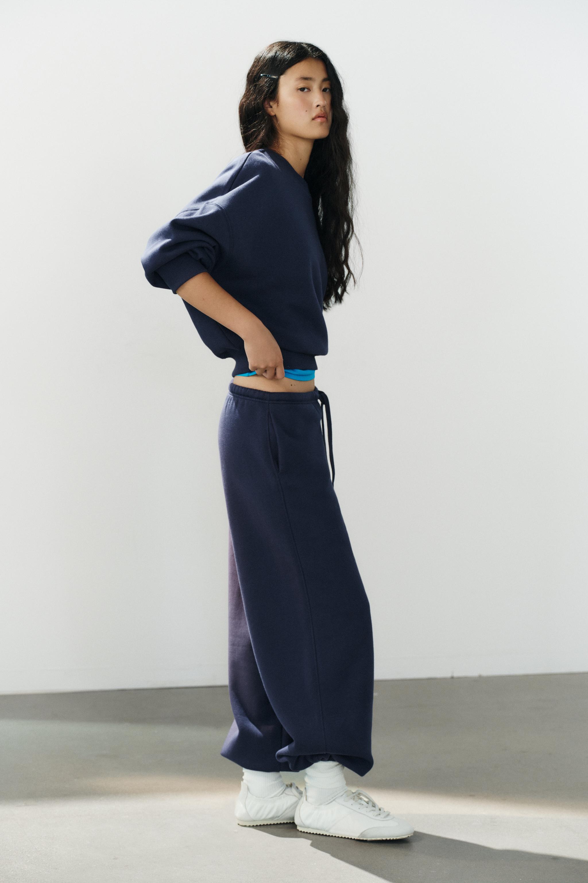 PANTALON EN MOLLETON BASIQUE DROIT À BAS AJUSTABLE