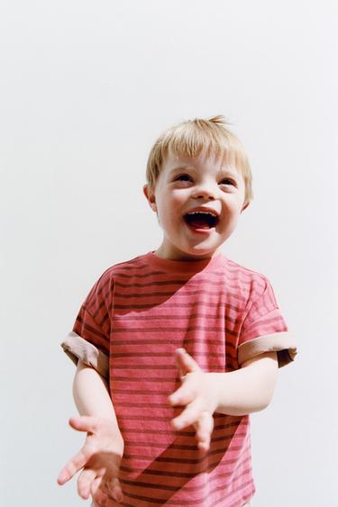 Zara STRIPED T-SHIRT - Dark fuchsia