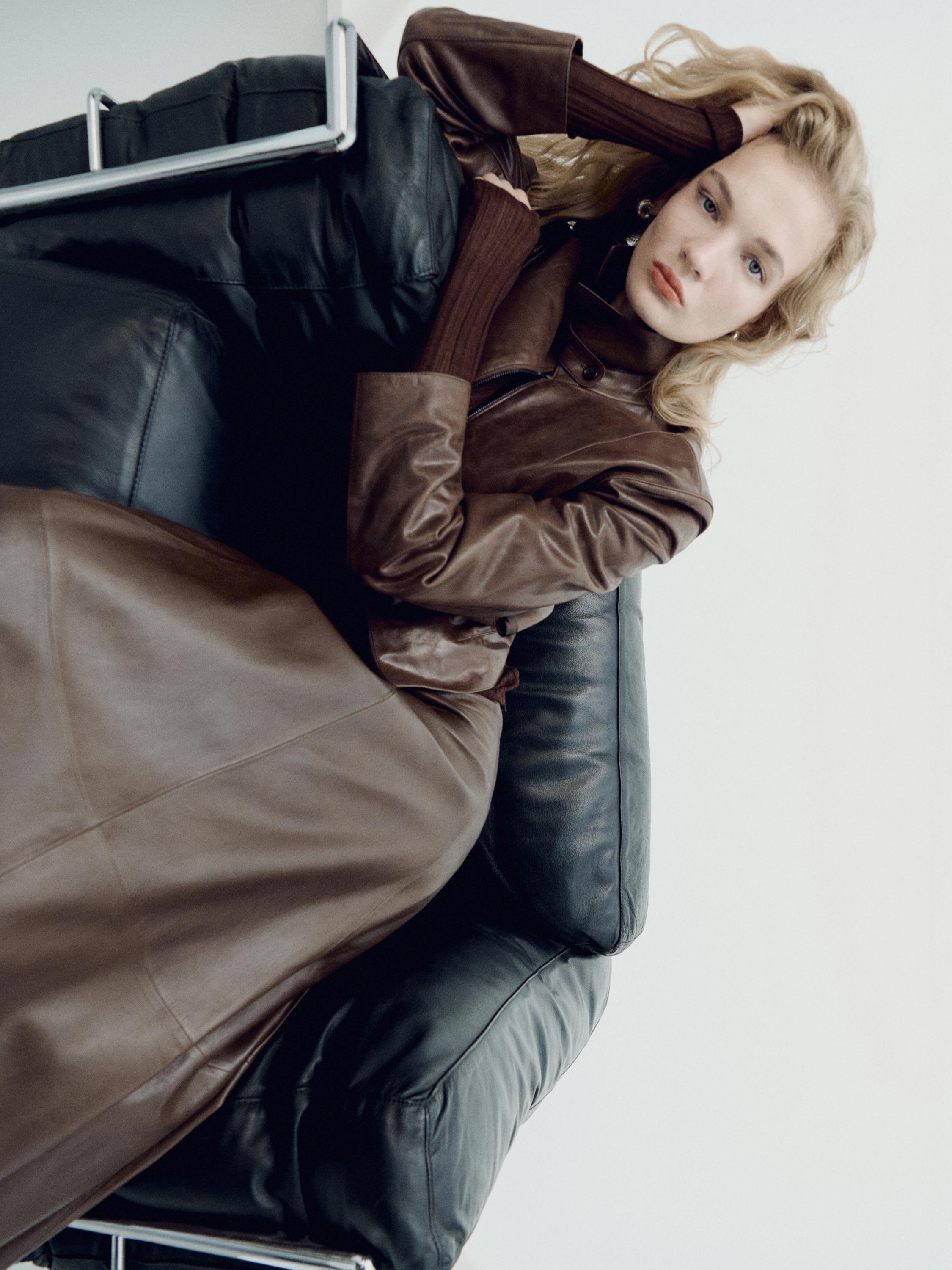 ★Massimo Dutti★ ボタン スエード レザー クロップ ジャケット Suede leather jacket with buttons · Ice · Bags And Backpacks