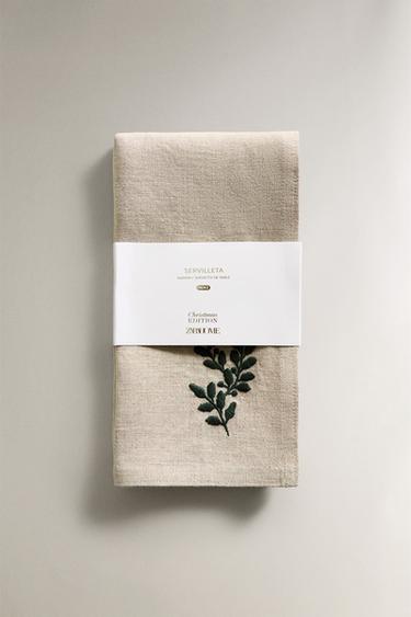 PACK OF LINEN CHRISTMAS NAPKINS WITH GREEN LEAVES (PACK OF 2) - Green by Zara - Image 4