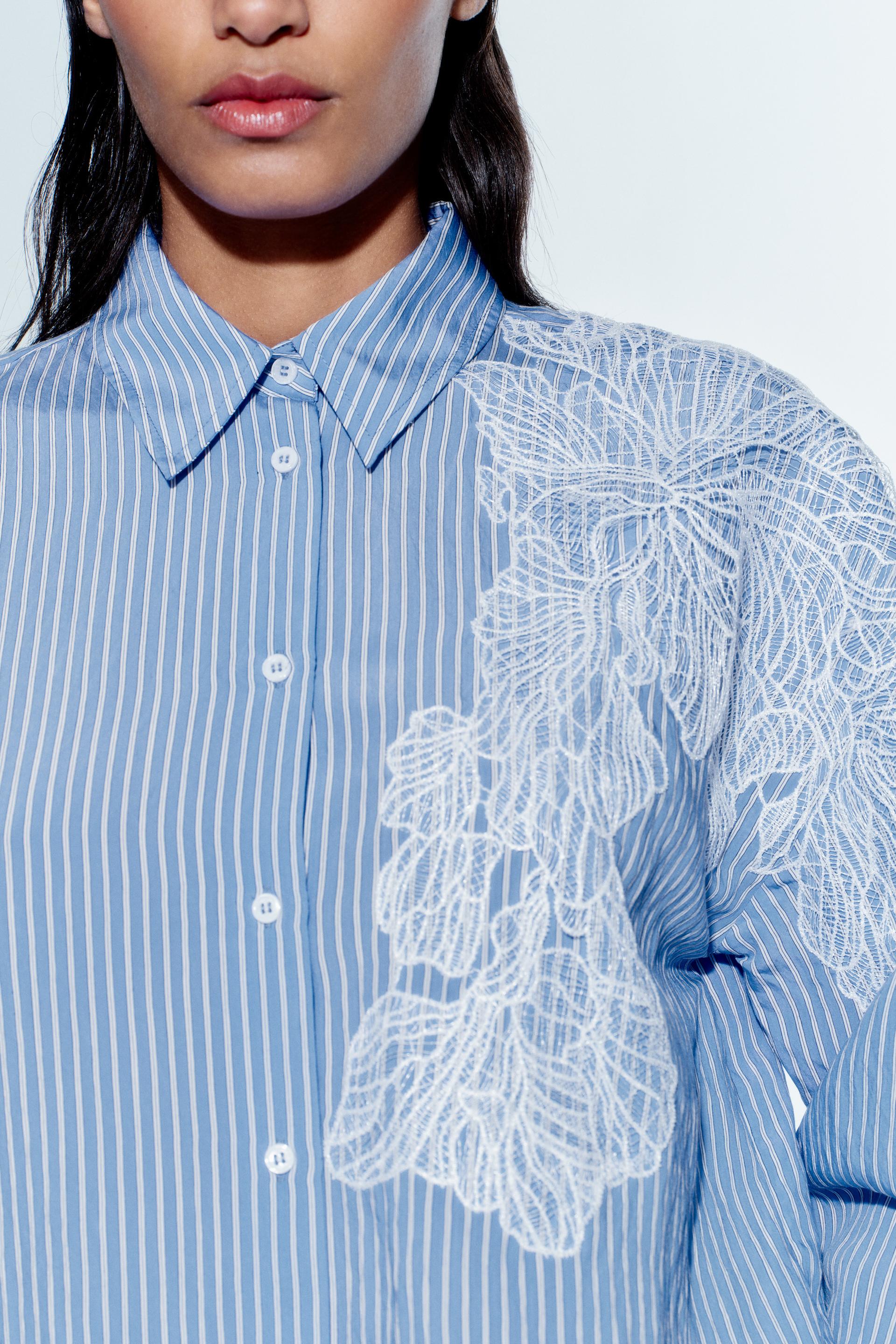 EMBROIDERED FLOWER STRIPED SHIRT - Blue / White